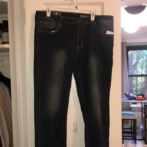 Brand new izod slim straight jeans 38 x 30